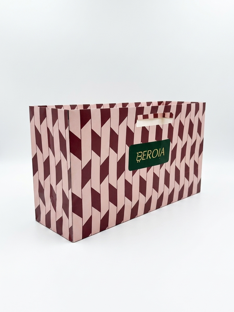 <div data-oe-version="1.2">Comes with a matching carton bag</div>